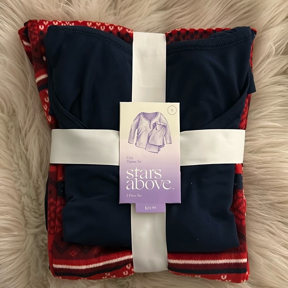 stars above women’s pjs, small